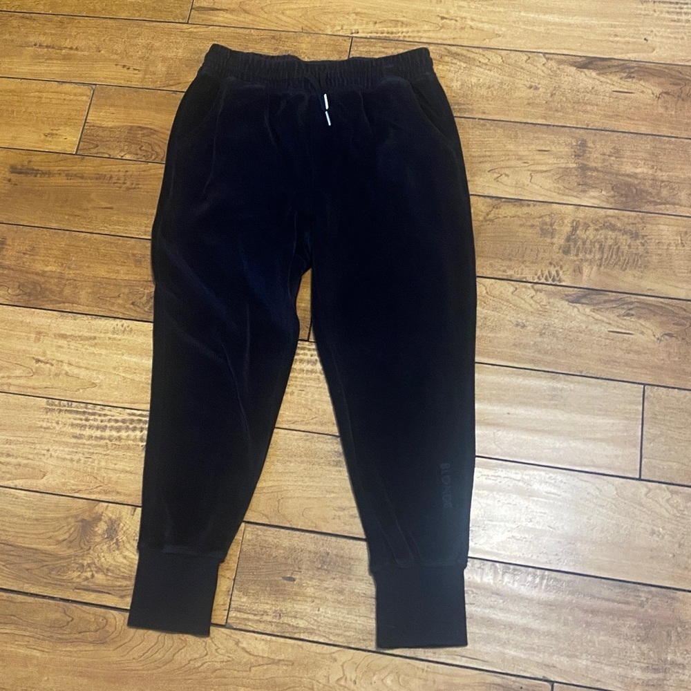 Brunette the Label blonde Black Velvet Joggers